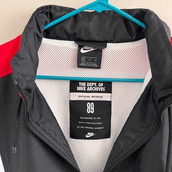 Nike 89 Official Reissue Windbreaker Jacket Black White Red Men's XL - Picture 4 of 6